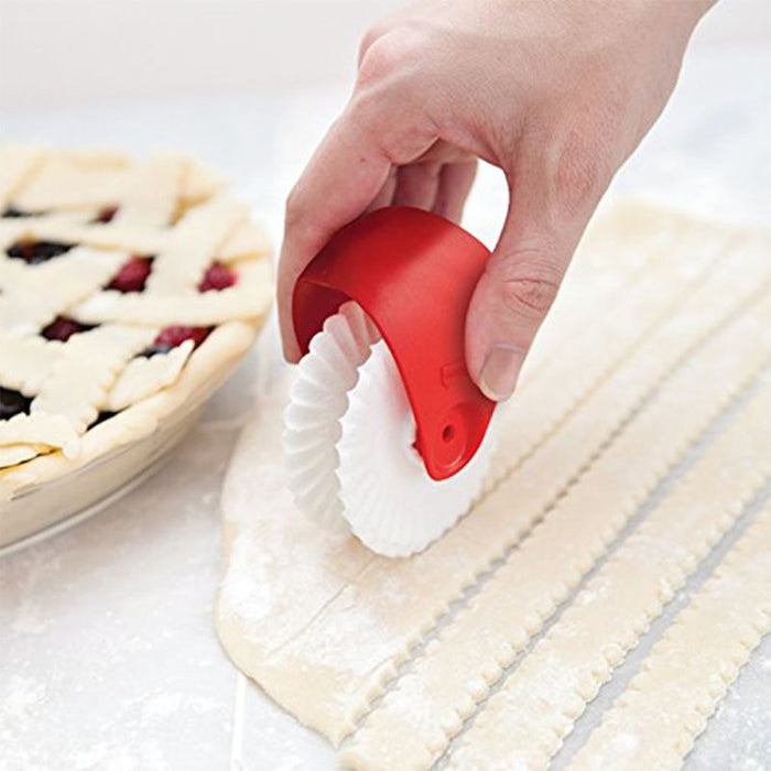 Pastry Wheel Decorator - gadgetszap